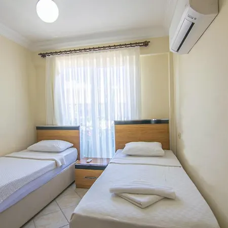 Sunset Beach Club Aqualettings Lighthouse 4 Apartment *