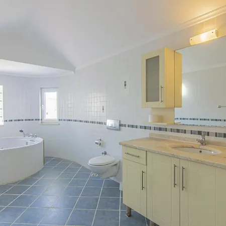 Sunset Beach Club Aqualettings Lighthouse 4 Apartment *